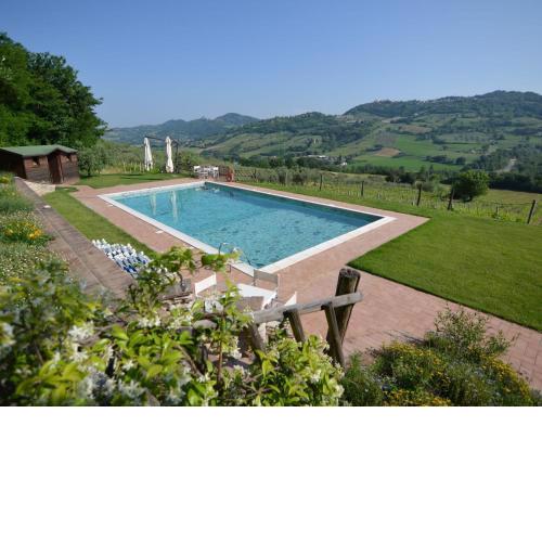 Lovely Holiday Home in Monte Colombo on Farm
