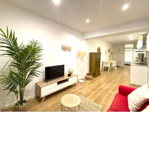Lovely New apartment 20 minutes from Barcelona center.