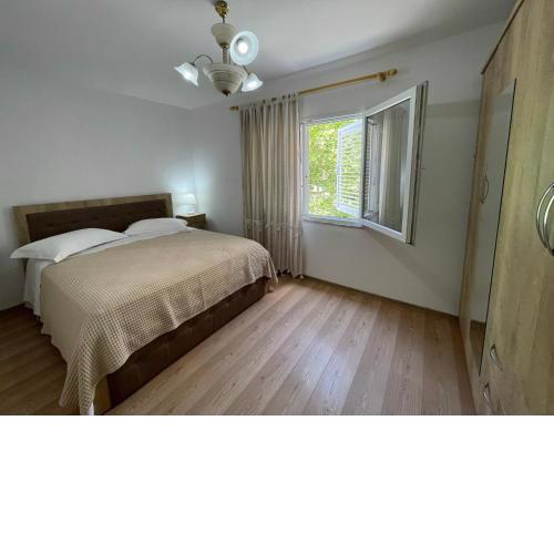Lovely one-bedroom apartment with private entrance