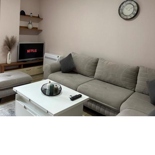 Lovely one bedroom flat in durres 2