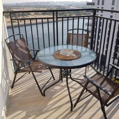 Lovely studio in Yas Island with canal and pool view