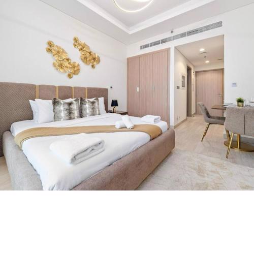 Lovely Studio with Cozy Balcony and Outdoor Pool