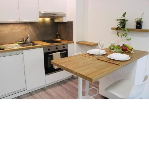 Lovely Studio with Free Parking!