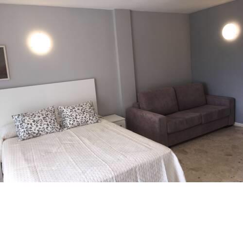 Lovely studio with pool & close to the beach