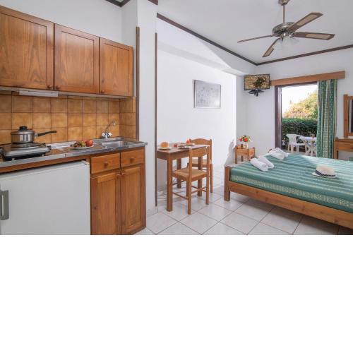 Lovely Studio With Shared Pool Beautiful Garden