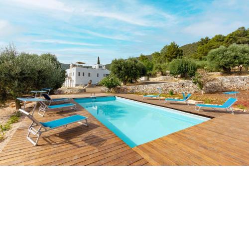 Lovely Trullo with SWIMMING POOL & Parking