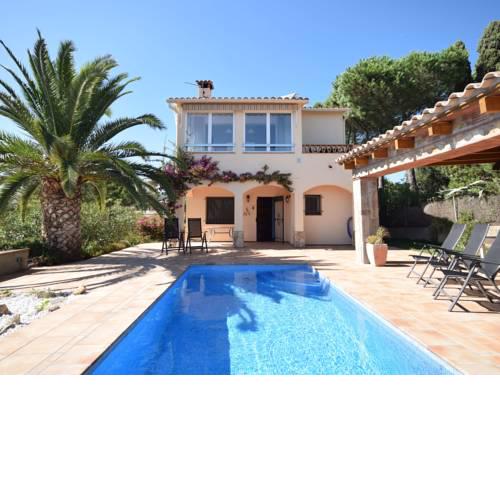 Lovely Villa In Calonge With Private Pool