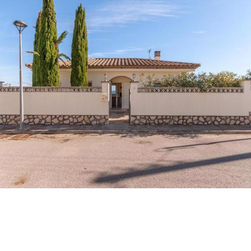 Lovely Villa in L'Escala Costa Brava with private Swimming Pool