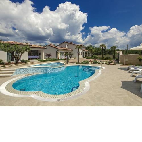 Lovely Villa in Vizinada with Sauna