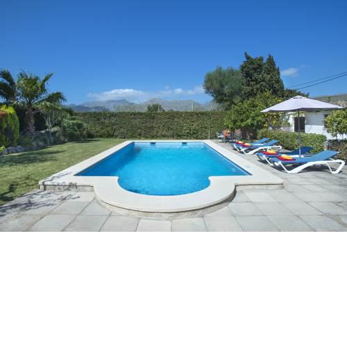 Lovely Villa Llenaire in a Great Location