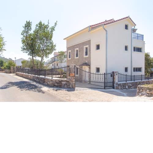 Lovor Villa