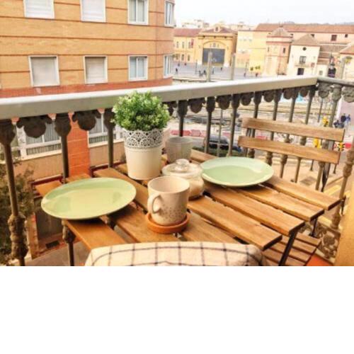 Low cost room & Balcony - Malaga