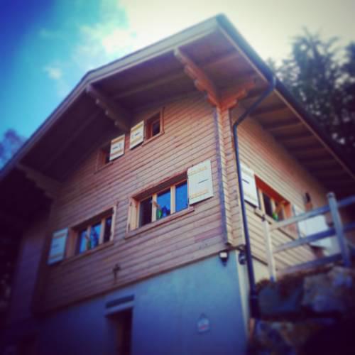 LOYEHILL Chalet - Swiss Alps Escape