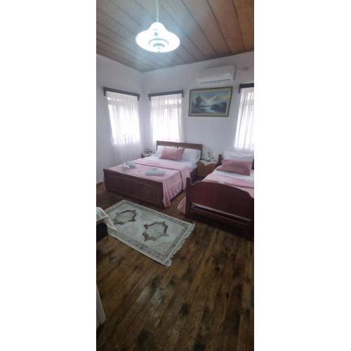 LOYKAS ROOMS