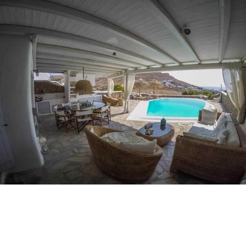 Lulos Mykonian Villa
