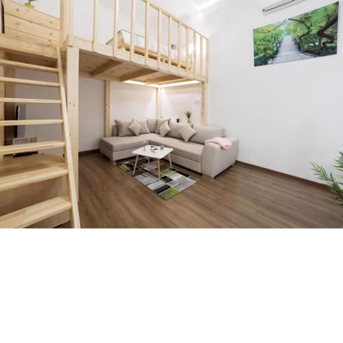 Luminous Loft Apartment At Iconic Location