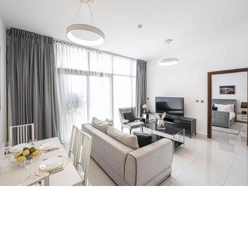 Luminous & Spacious Brand New 1 Bed in JVC