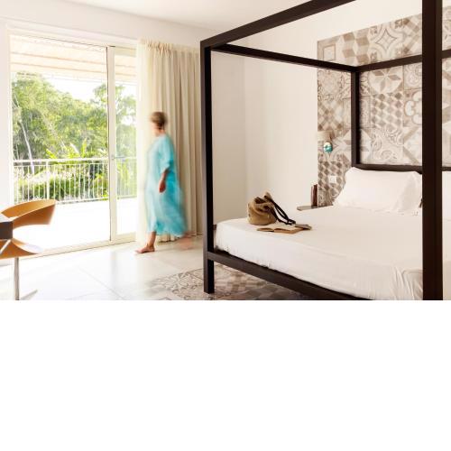 Luna Minoica Suites and Apartments