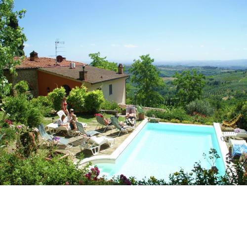 Lush Holiday Home in Tavarnelle Val di Pesa with Shared Pool