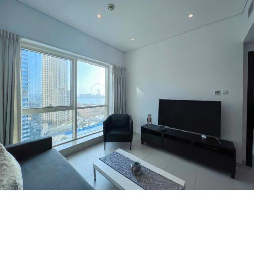 Luton Vacation Homes - Amazing 2BR Sea View, Eye Dubai View & Marina View Royal Oceanic - 16AB05