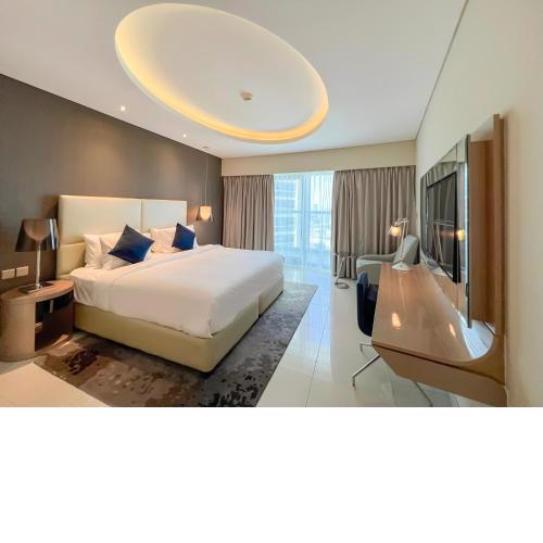 Luton Vacation Homes - Damac Paramount 2BR High Floor, Business Bay, Dubai 61AB06