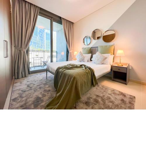 Luton Vacation Homes - Full Marina View 1Br, 5242 Tower , 31AB2