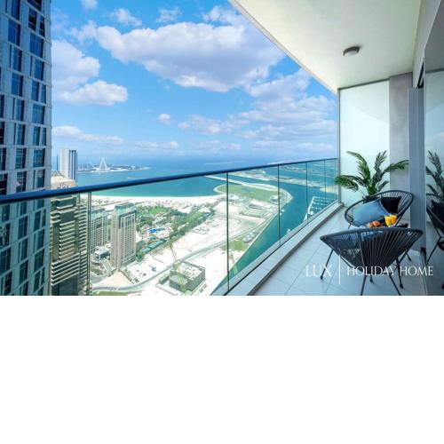 LUX - Lavish Suite with Full Palm Jumeirah View 3
