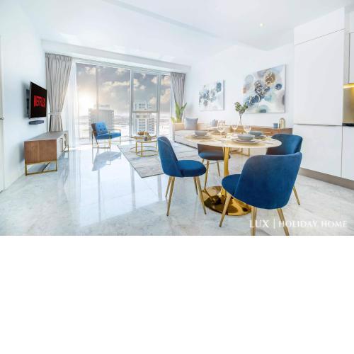 LUX - The Pad Executive Suite Canal View 2