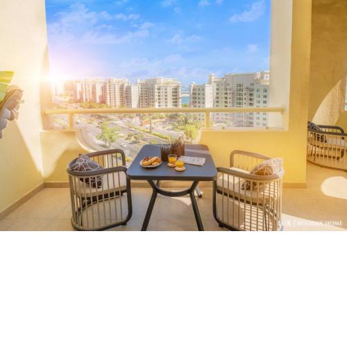 LUX - The Shoreline Penthouse Suite