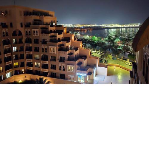 Lux big studio Al Marjan beach