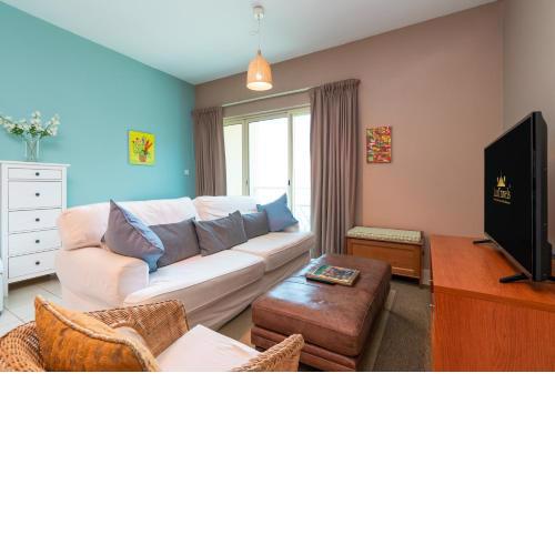 Lux BnB 1BD The Greens Parking Pool Gym