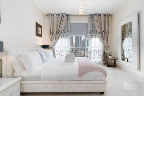 Lux BnB I Opera View I Standpoint Tower