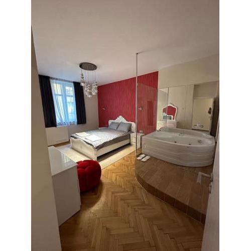 Lux Delux Apartment with Jacuzzi