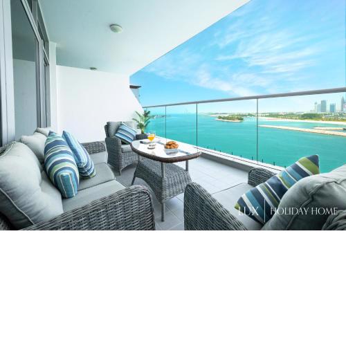 LUX Opulent Island Suite 6 Burj View