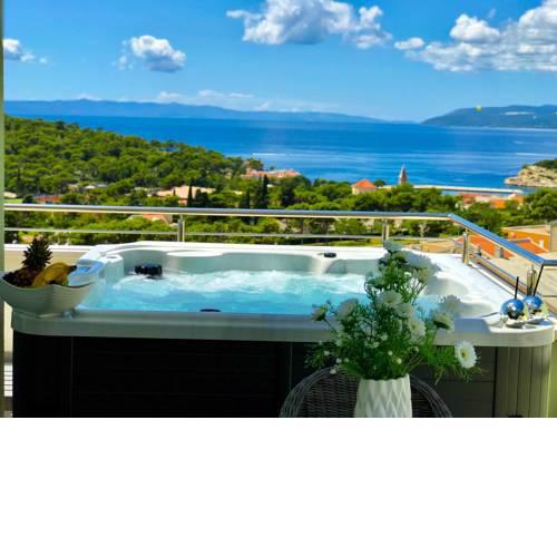 Lux penthouse with beautiful sea and island view 6 + 2