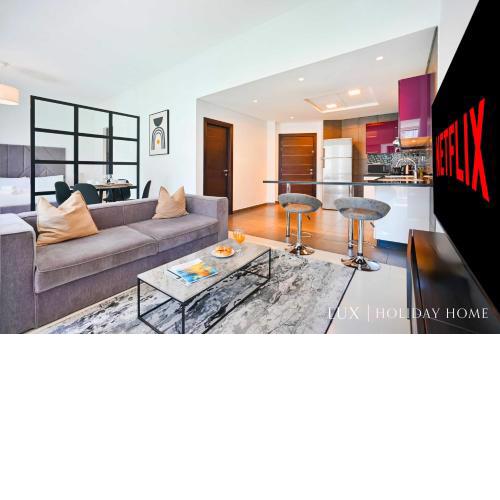 LUX The Cayan Superior Suite in The Dubai Marina
