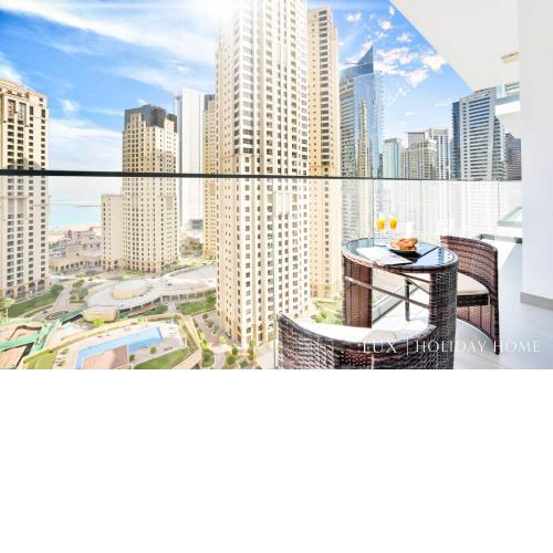 LUX The Contemporary Marina Sea View Suite