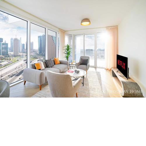 LUX The Dubai Skyline View Suite 2