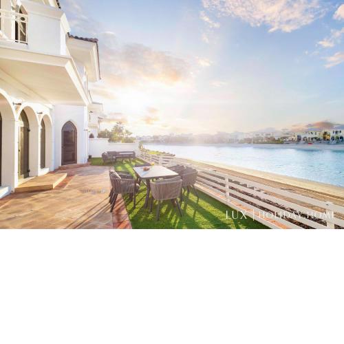 LUX The White Palm Villa