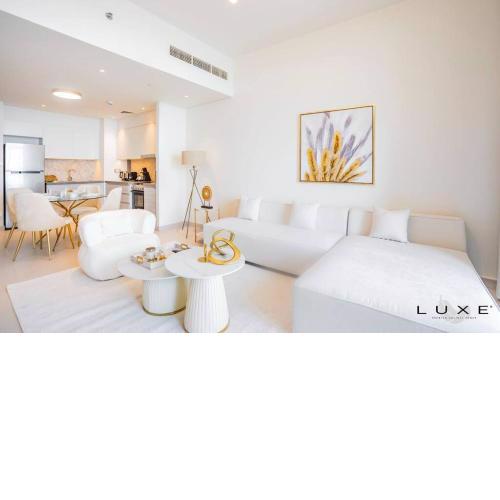 Luxe - 1 Bedroom with Sofa Bed in The Cove