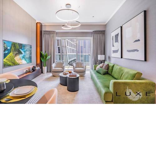 LUXE - Elegantly Green-2BR in Marina Damac Heights
