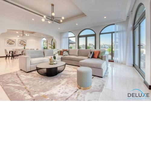 Luxe 5BR Villa with Assistant's Room and Private Pool on Palm Jumeirah by Deluxe Holiday Homes