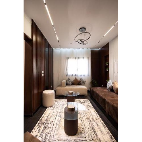 Luxe Heliopolis Apartment With Patio - 15 minute to Airport
