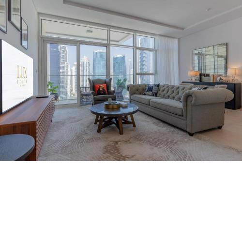 LUXFolio Retreats - Beautiful Hillside 1 Bedroom