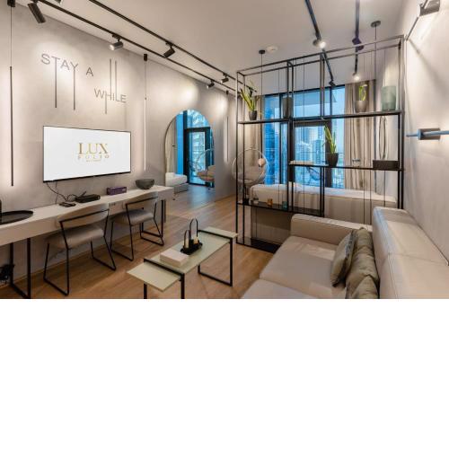 LUXFolio Retreats - Luxury Studio Apartment