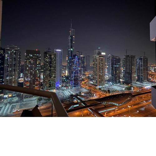 LUXFolio Retreats - Panoramic City View - Marina