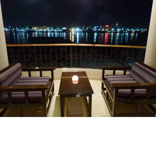 Luxor Plaza House