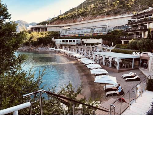 luxure villa duklei on the first line 2 bedrooms