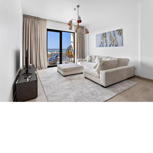 Luxurious 1 BR with Full Sea View