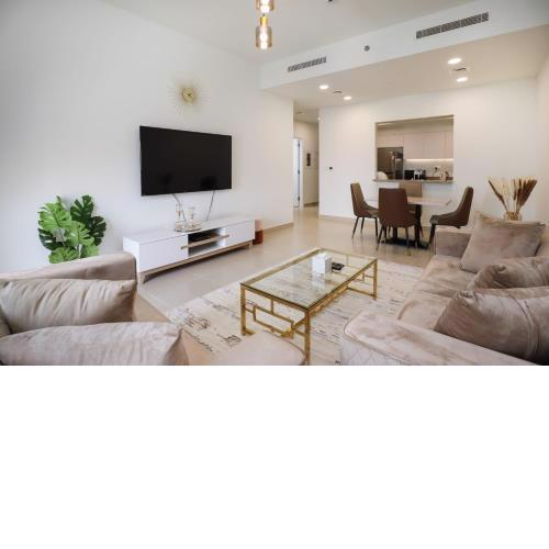 Luxurious 2 bedroom + Maid room Apartment with Burj Khalifa View